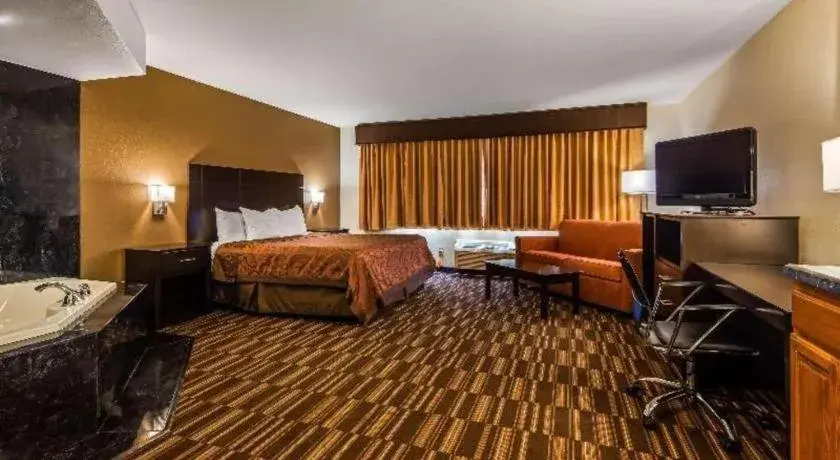 Bed in Best Western Monticello Gateway Inn Bed in Best Western Monticello Gateway Inn