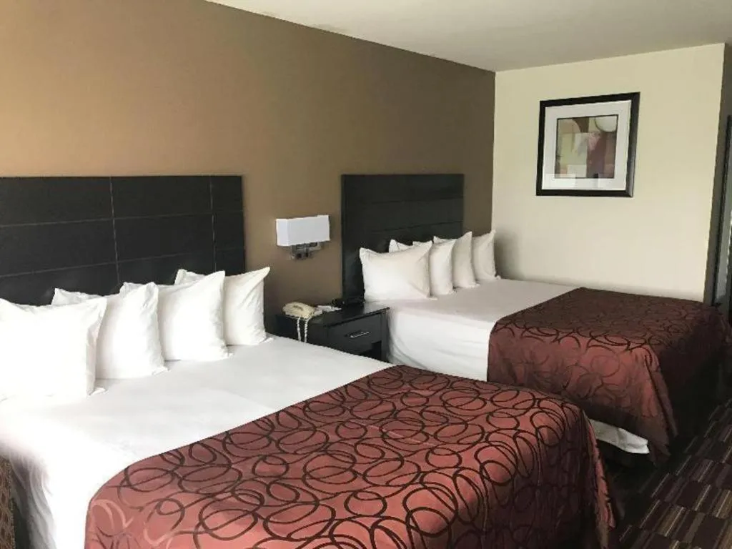 Bed in Best Western Monticello Gateway Inn