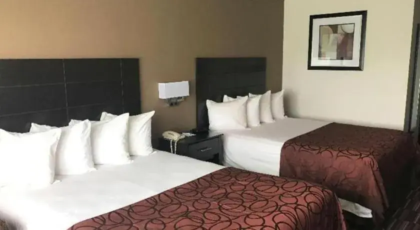 Bed in Best Western Monticello Gateway Inn Bed in Best Western Monticello Gateway Inn