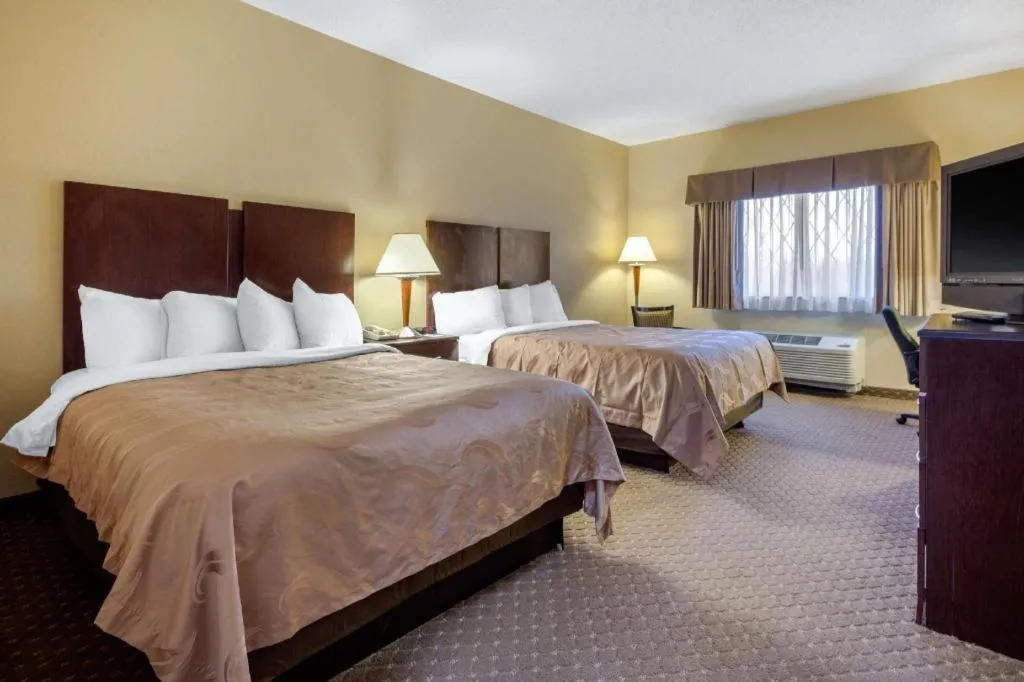 Bed in Quality Inn Smyrna