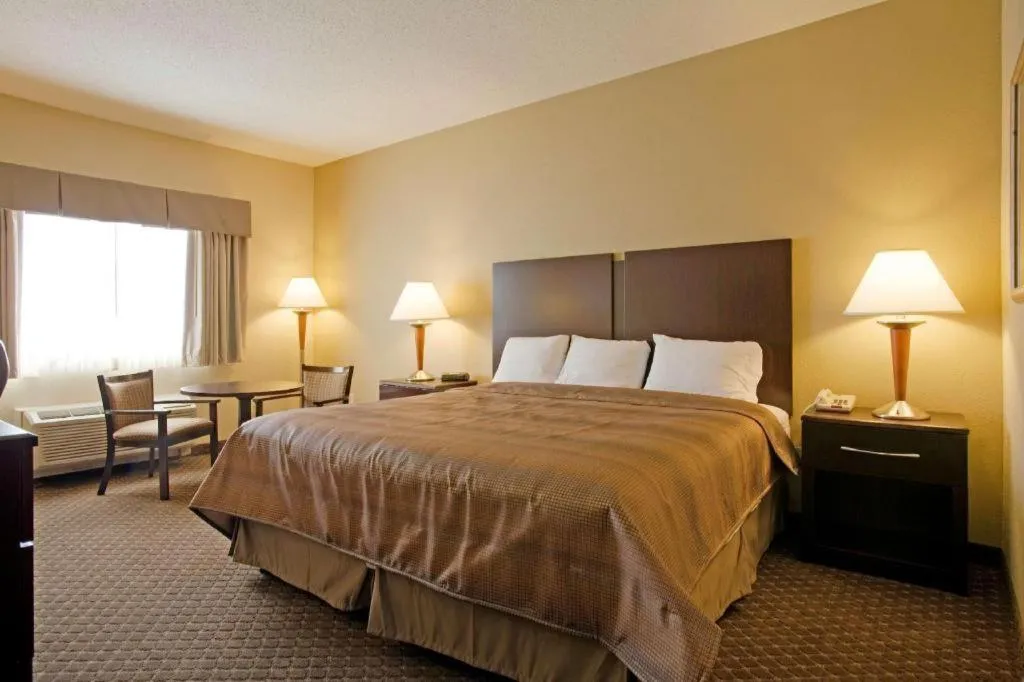 Bed in Quality Inn Smyrna