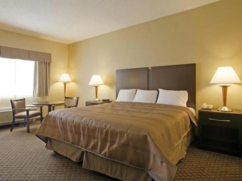 Bed in Quality Inn Smyrna