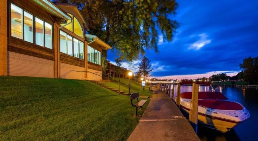 Best Western River Terrace