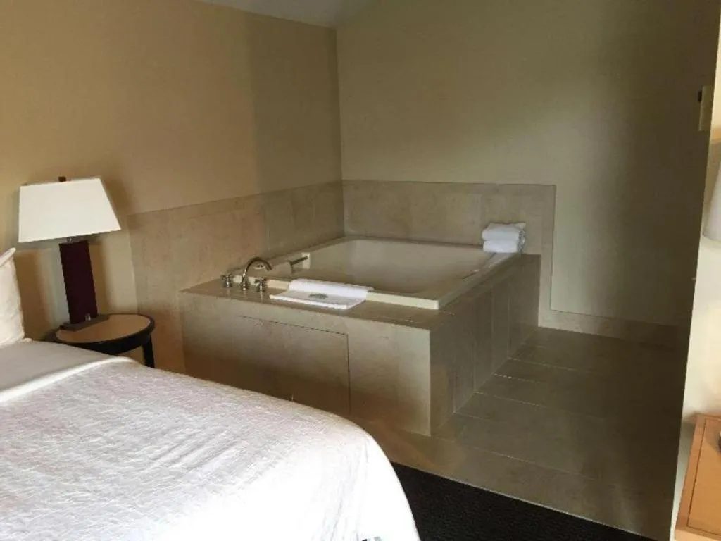 Bed in Best Western River Terrace