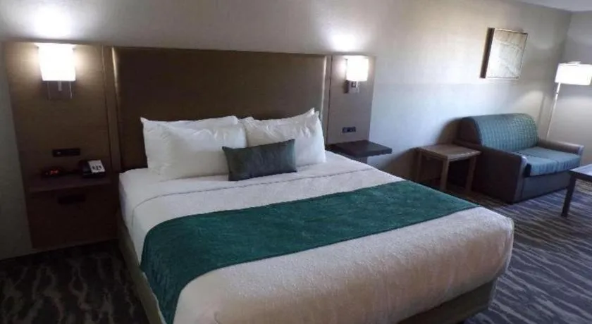 Bed in Best Western Plus Safford