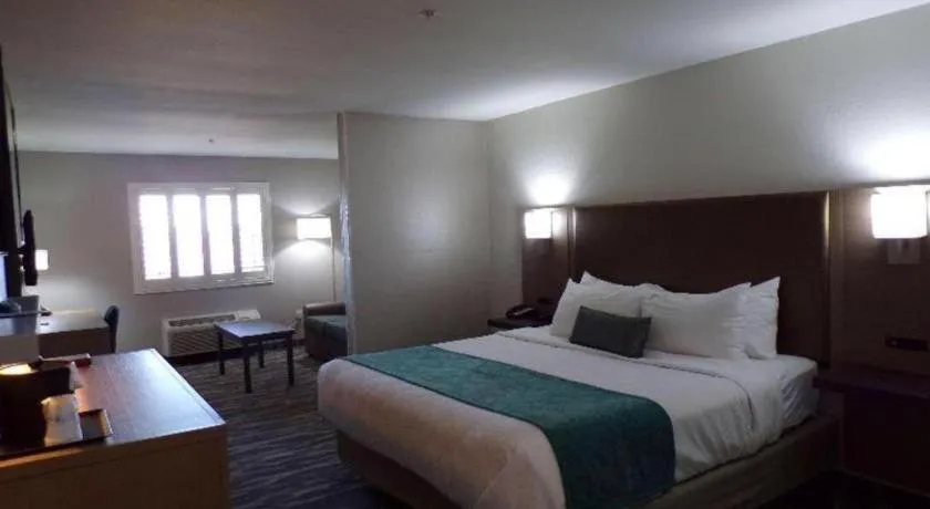 Bed in Best Western Plus Safford