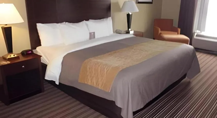 Bed in Quality Inn Clarksdale