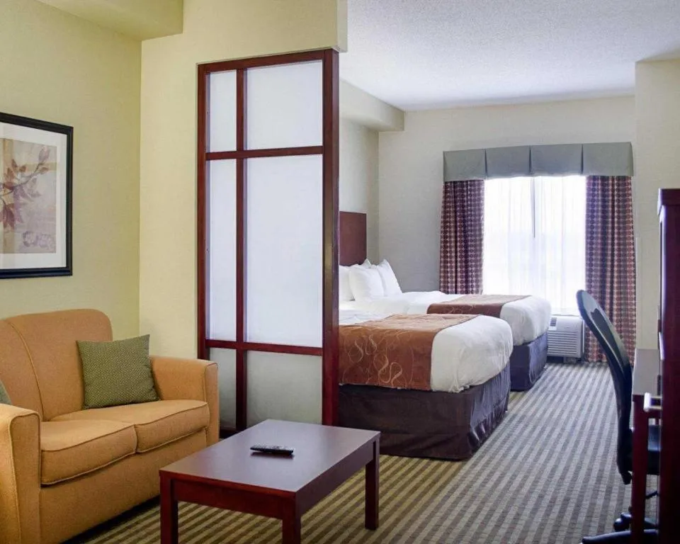 Bed in Comfort Suites Greenwood