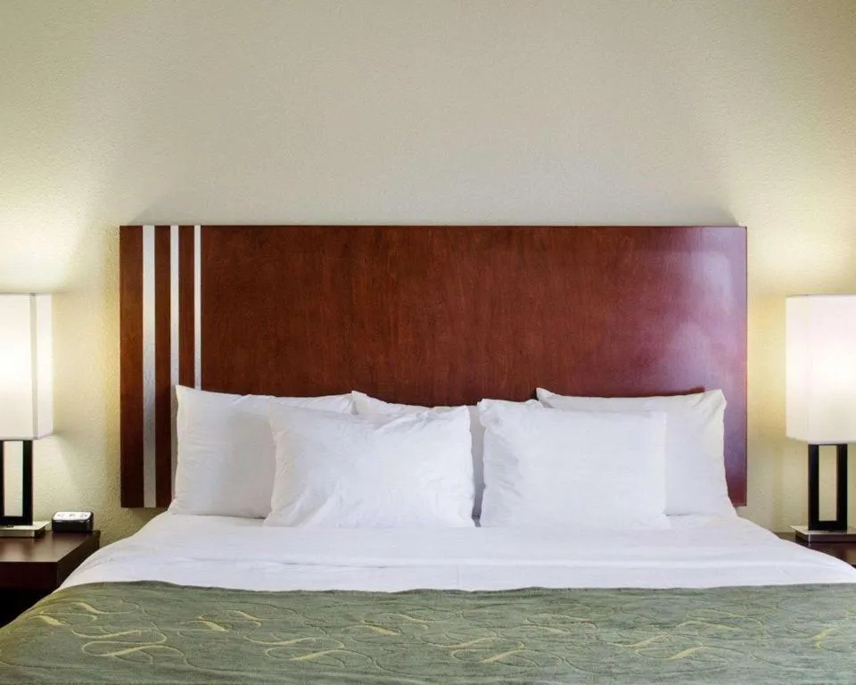 Bed in Comfort Suites Greenwood
