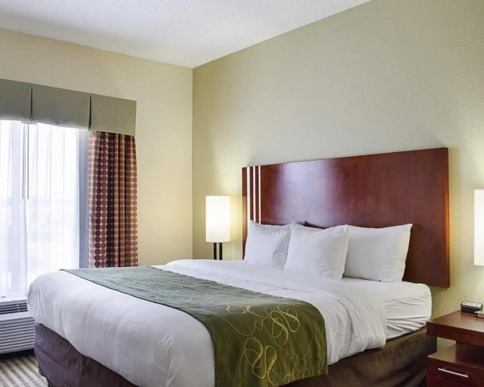 Comfort Suites Greenwood