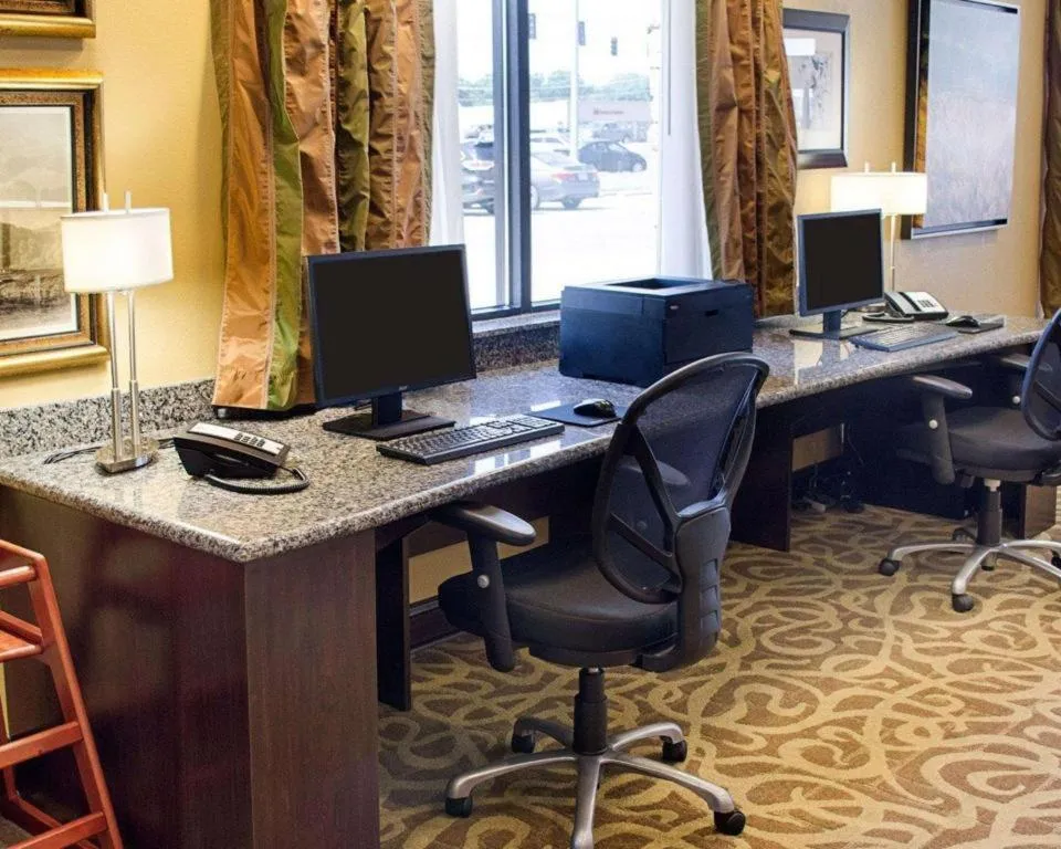 Comfort Suites Greenwood