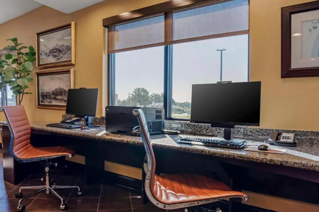 Comfort Suites Greenwood