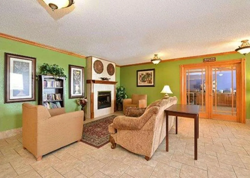 Quality Inn & Suites Grinnell near University