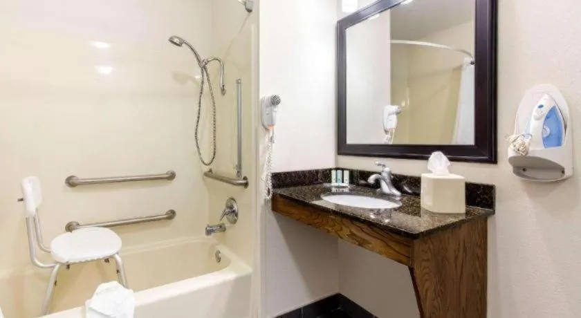 Quality Inn Arab Hwy 231