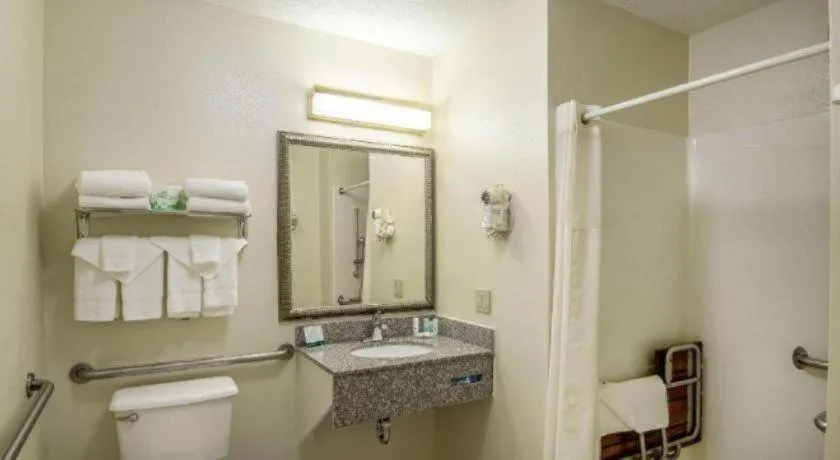 Quality Inn Mineral Point