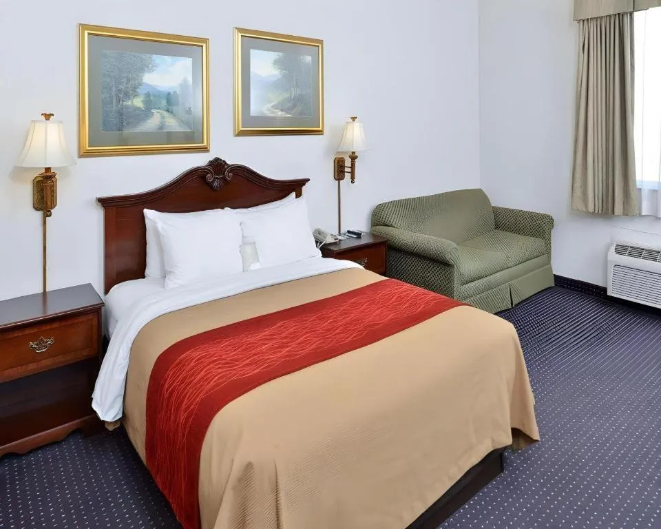 Bed in Comfort Inn & Suites Riverton