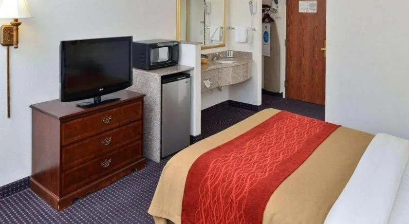 Bed in Comfort Inn & Suites Riverton