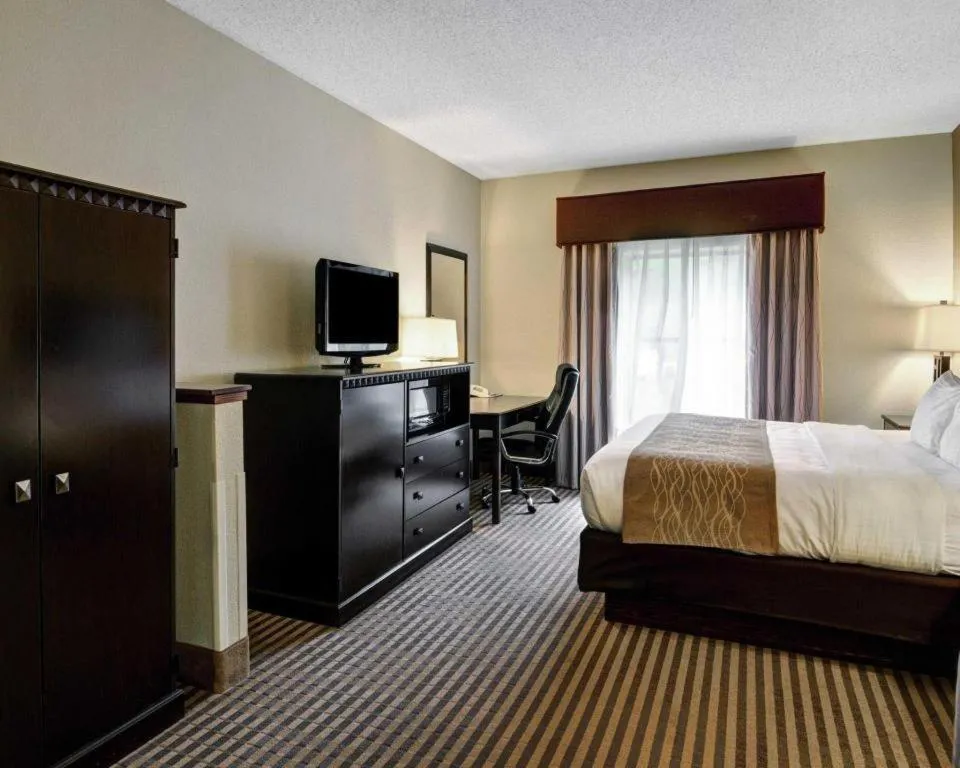 Bed in Comfort Inn & Suites Hot Springs Midtown