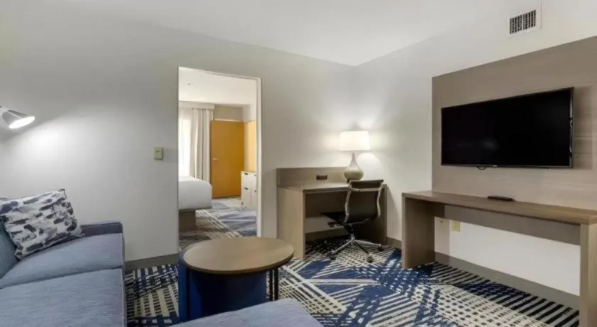 Bed in Comfort Inn & Suites Hot Springs Midtown