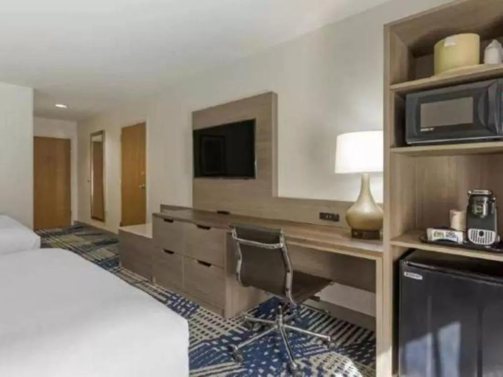 Bed in Comfort Inn & Suites Hot Springs Midtown