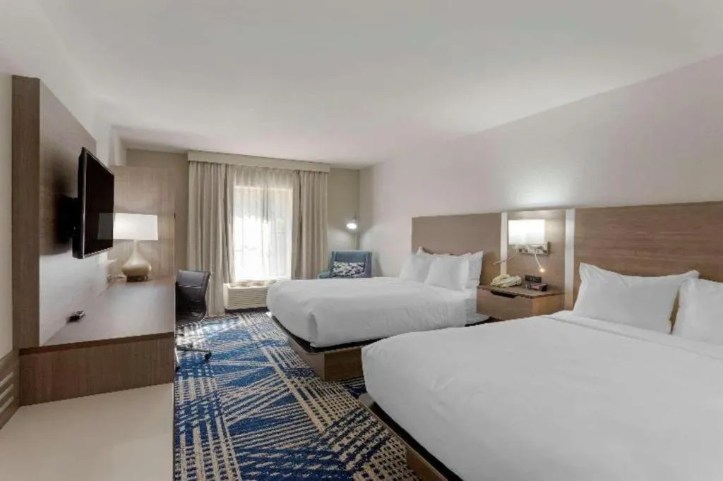 Bed in Comfort Inn & Suites Hot Springs Midtown