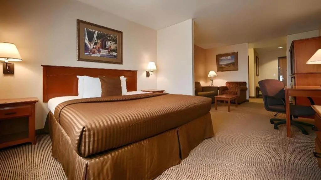 Bed in Best Western Territorial Inn & Suites