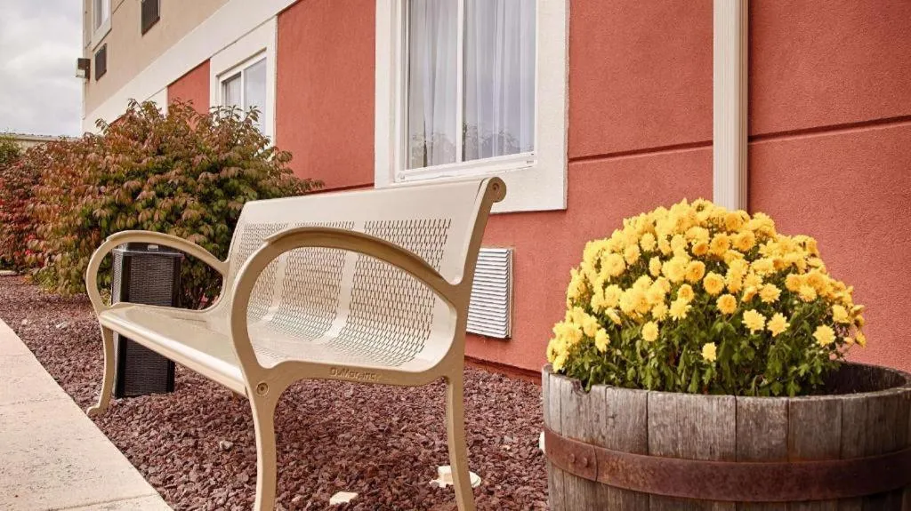 Best Western Nittany Inn Milroy