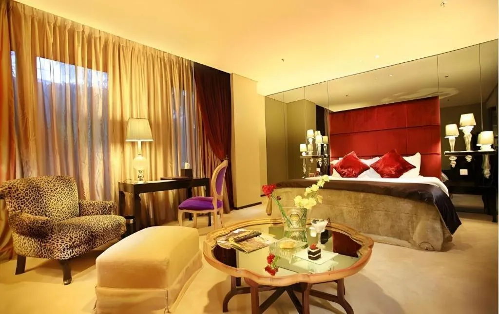 Bed in Amaroossa Bandung hotel