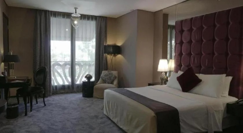 Bed in Amaroossa Bandung hotel