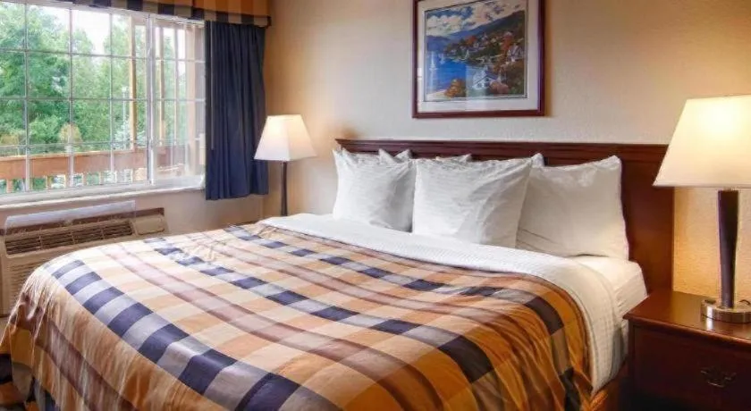Bed in Best Western Stanton Inn