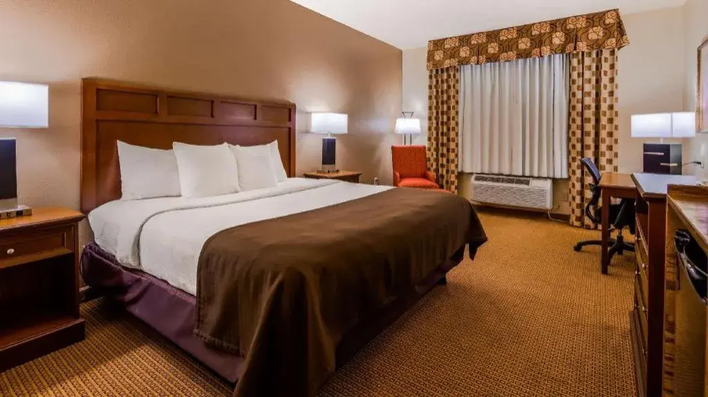Bed in Best Western Littlefield Inn & Suites Bed in Best Western Littlefield Inn & Suites