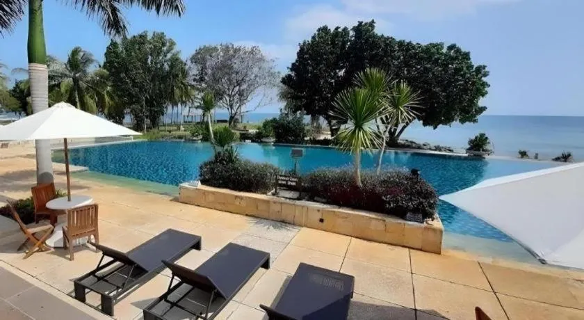 Tanjung Lesung Beach Hotel