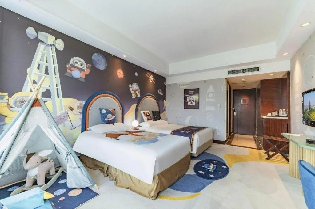 Bed in New Century Grand Hotel Zhuji Yaojiang