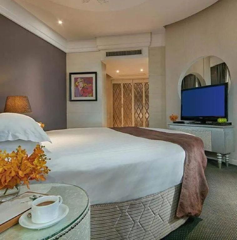 Bed in New Century Manju Hotel Shanghai New International Expo Center