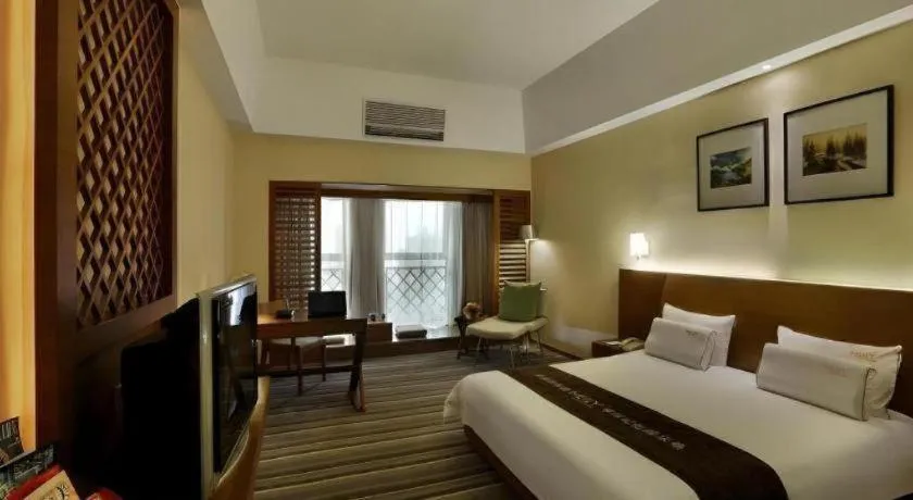 Bed in South China Laguna Hotel