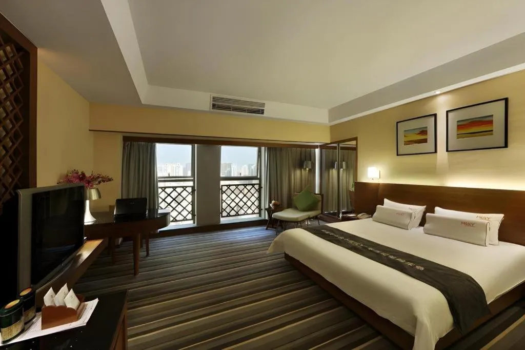 Bed in South China Laguna Hotel