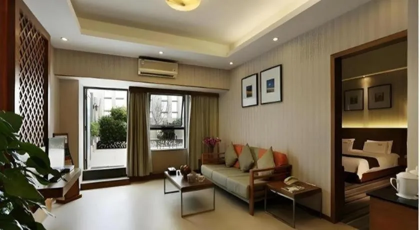 South China Laguna Hotel