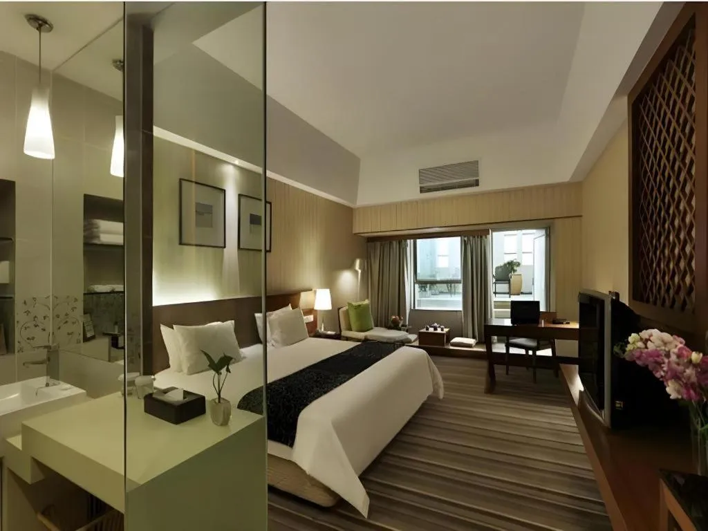 Bed in South China Laguna Hotel