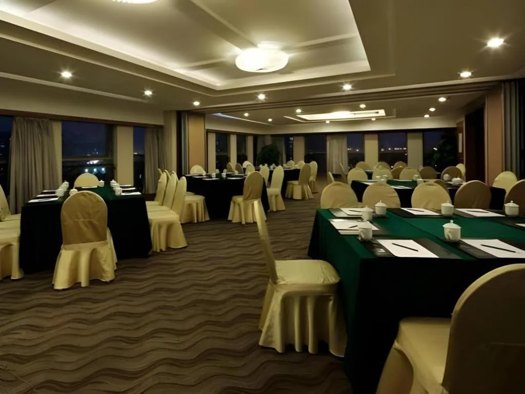 South China Laguna Hotel