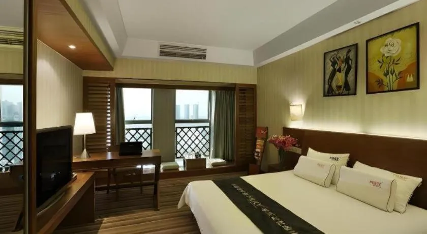 Bed in South China Laguna Hotel