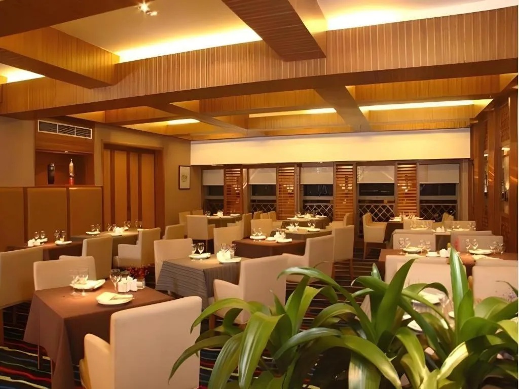 South China Laguna Hotel