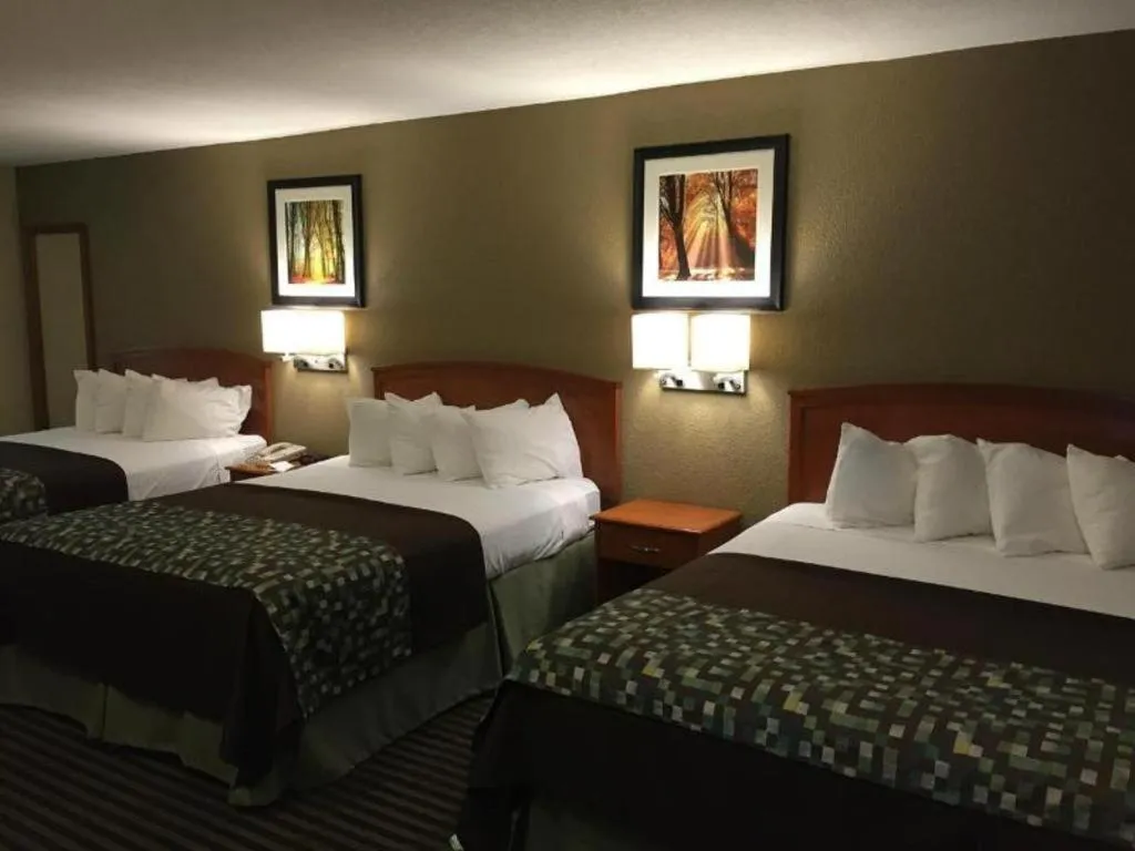 Bed in Best Western Windsor Inn