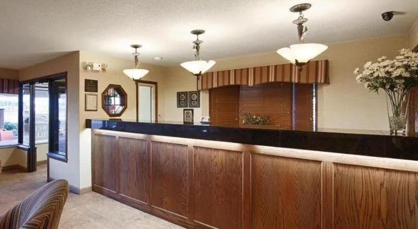 Quality Inn & Suites Detroit Lakes