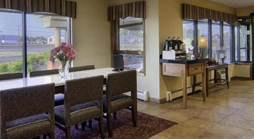 Quality Inn & Suites Detroit Lakes