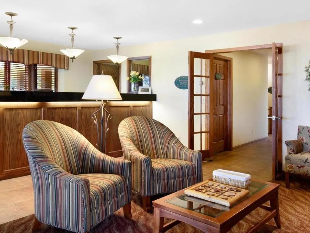 Quality Inn & Suites Detroit Lakes