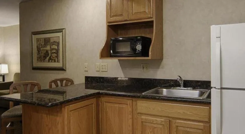 Quality Inn & Suites Detroit Lakes