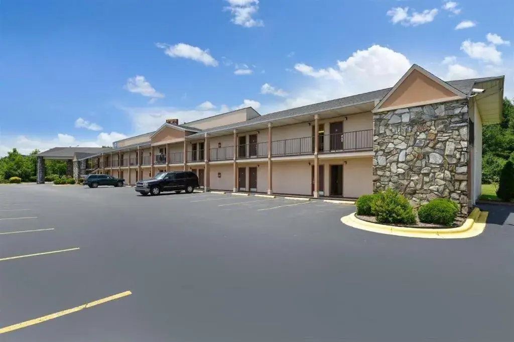 Americas Best Value Inn Canton, NC Americas Best Value Inn Canton, NC