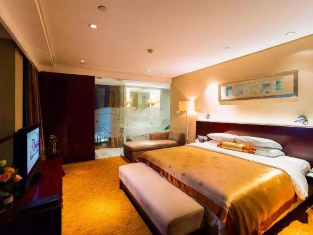 Bed in New Century Hotel Nanjing