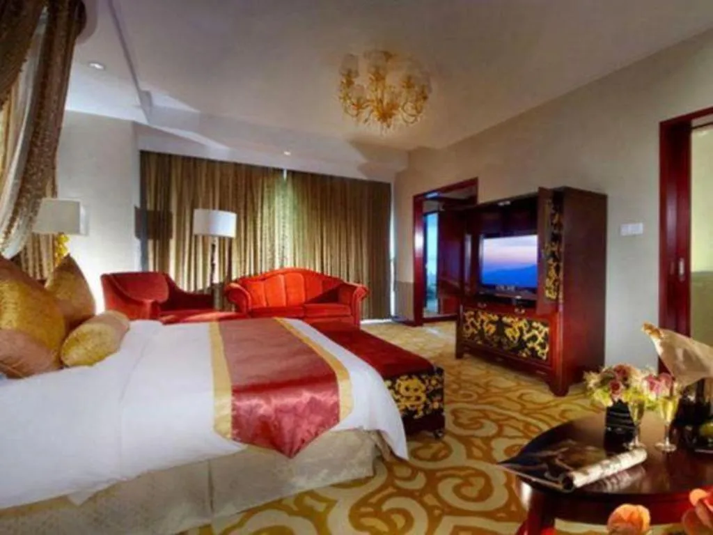 Bed in New Century Hotel Nanjing