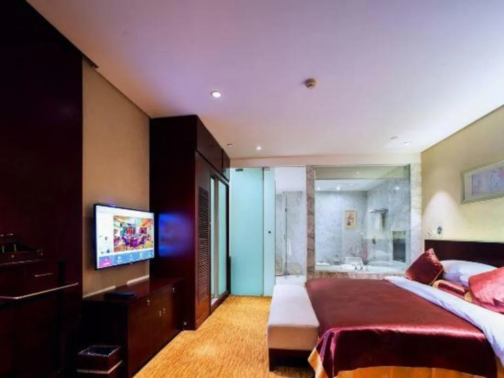 Bed in New Century Hotel Nanjing